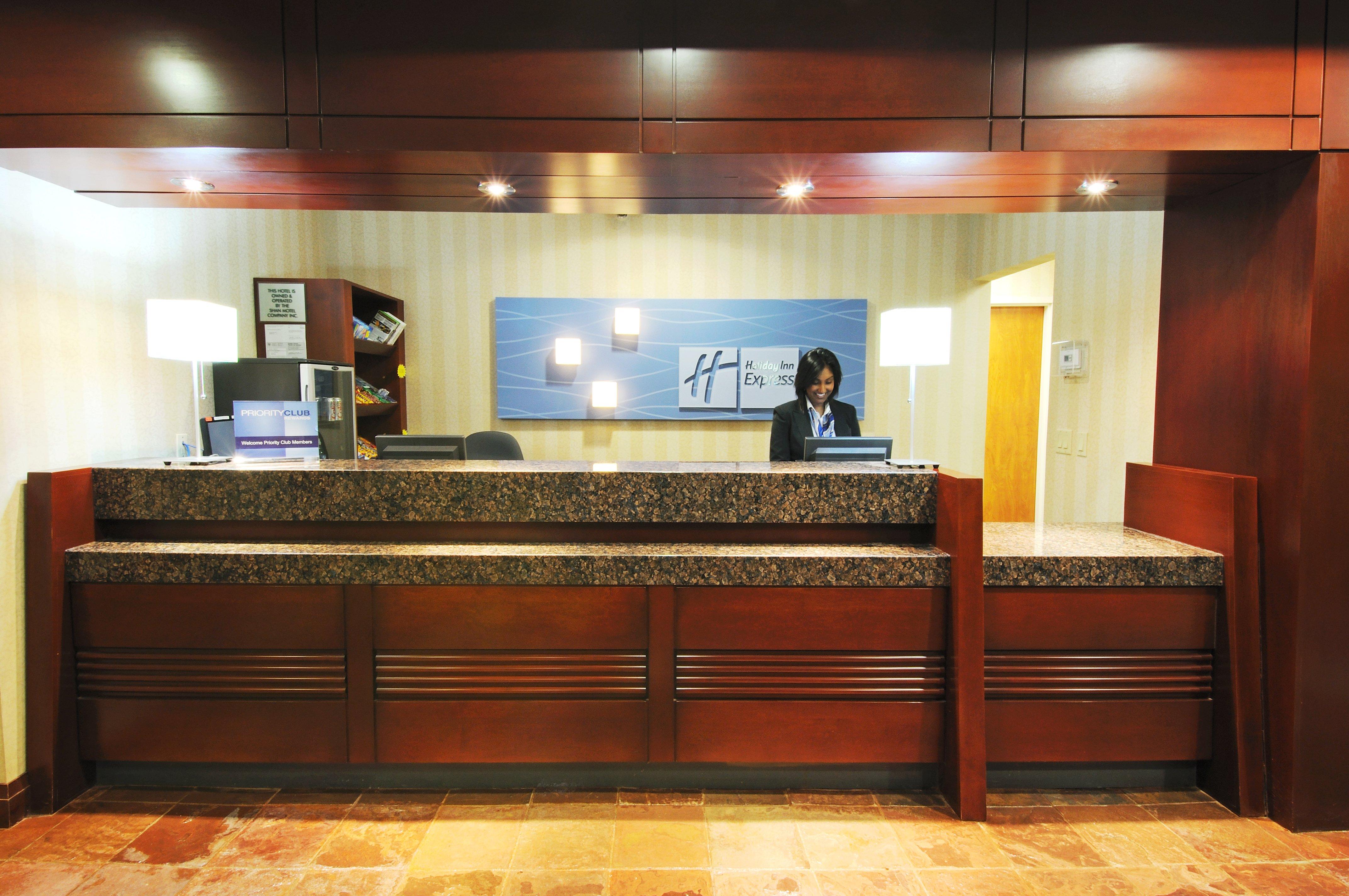 Holiday Inn Express Brampton By Ihg מראה חיצוני תמונה