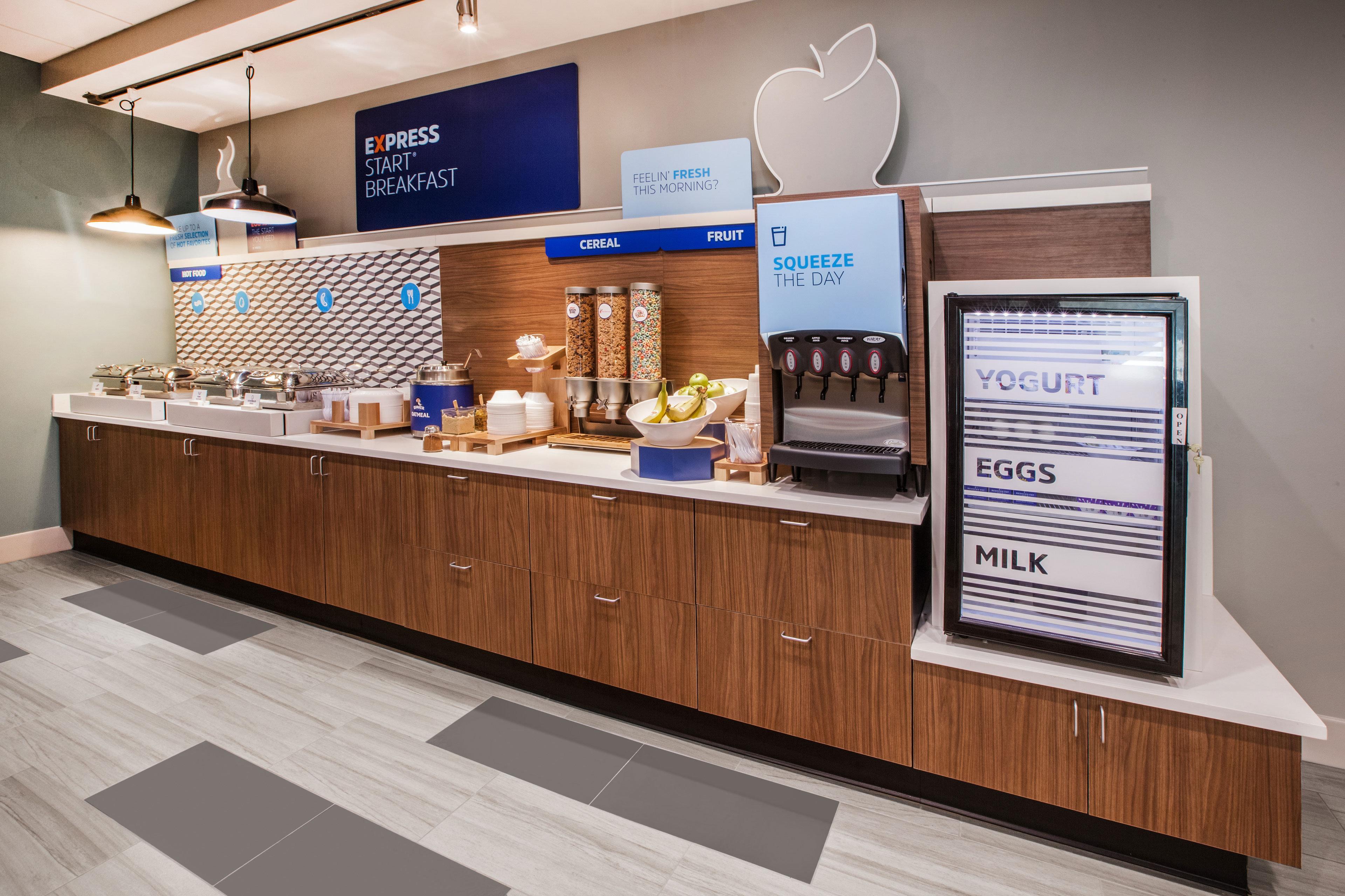 Holiday Inn Express Brampton By Ihg מראה חיצוני תמונה