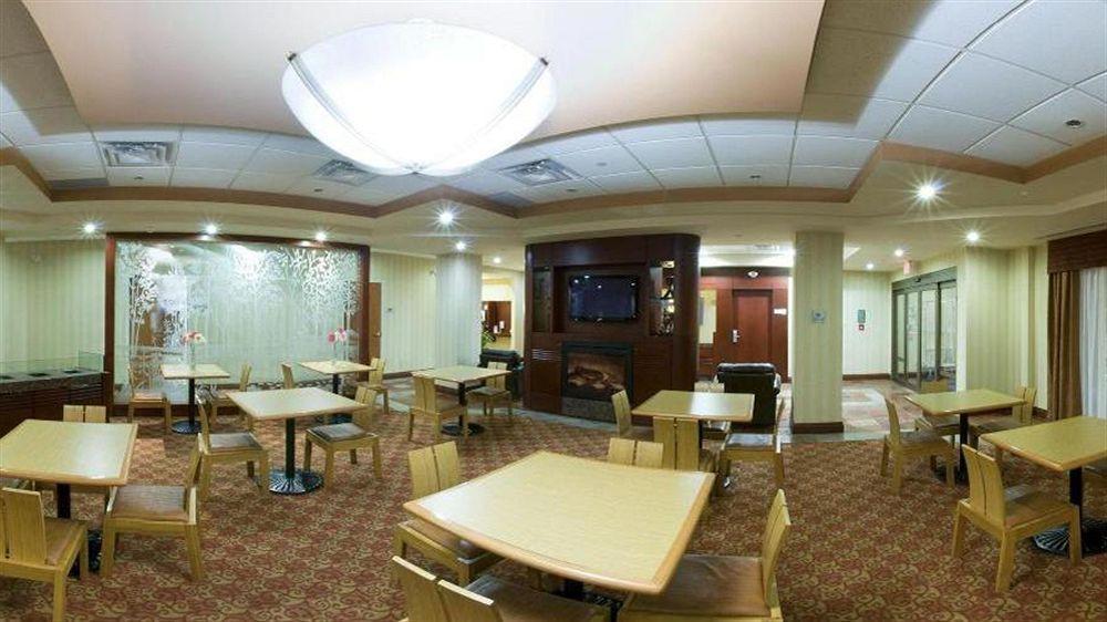 Holiday Inn Express Brampton By Ihg מראה חיצוני תמונה