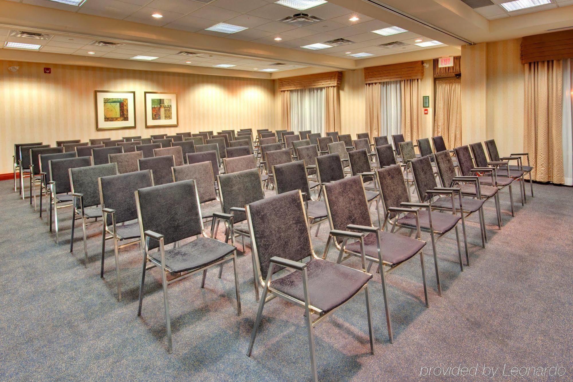 Holiday Inn Express Brampton By Ihg מראה חיצוני תמונה
