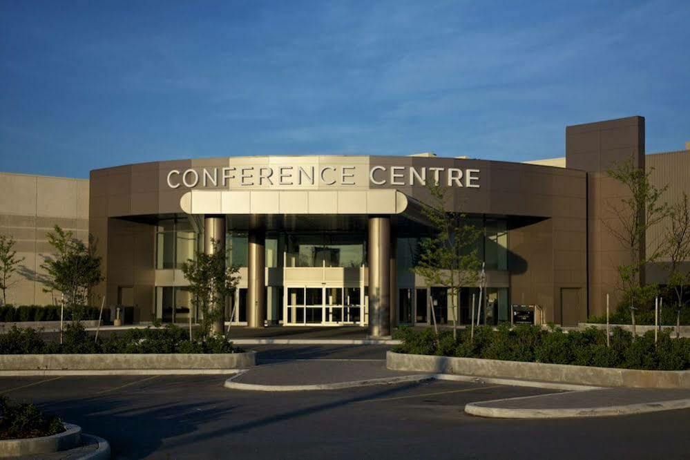 Holiday Inn Express Brampton By Ihg מראה חיצוני תמונה